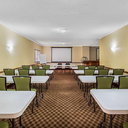 Baymont By Wyndham Tehachapi Hotel Екстериор снимка