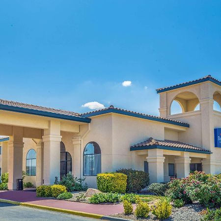 Baymont By Wyndham Tehachapi Hotel Екстериор снимка