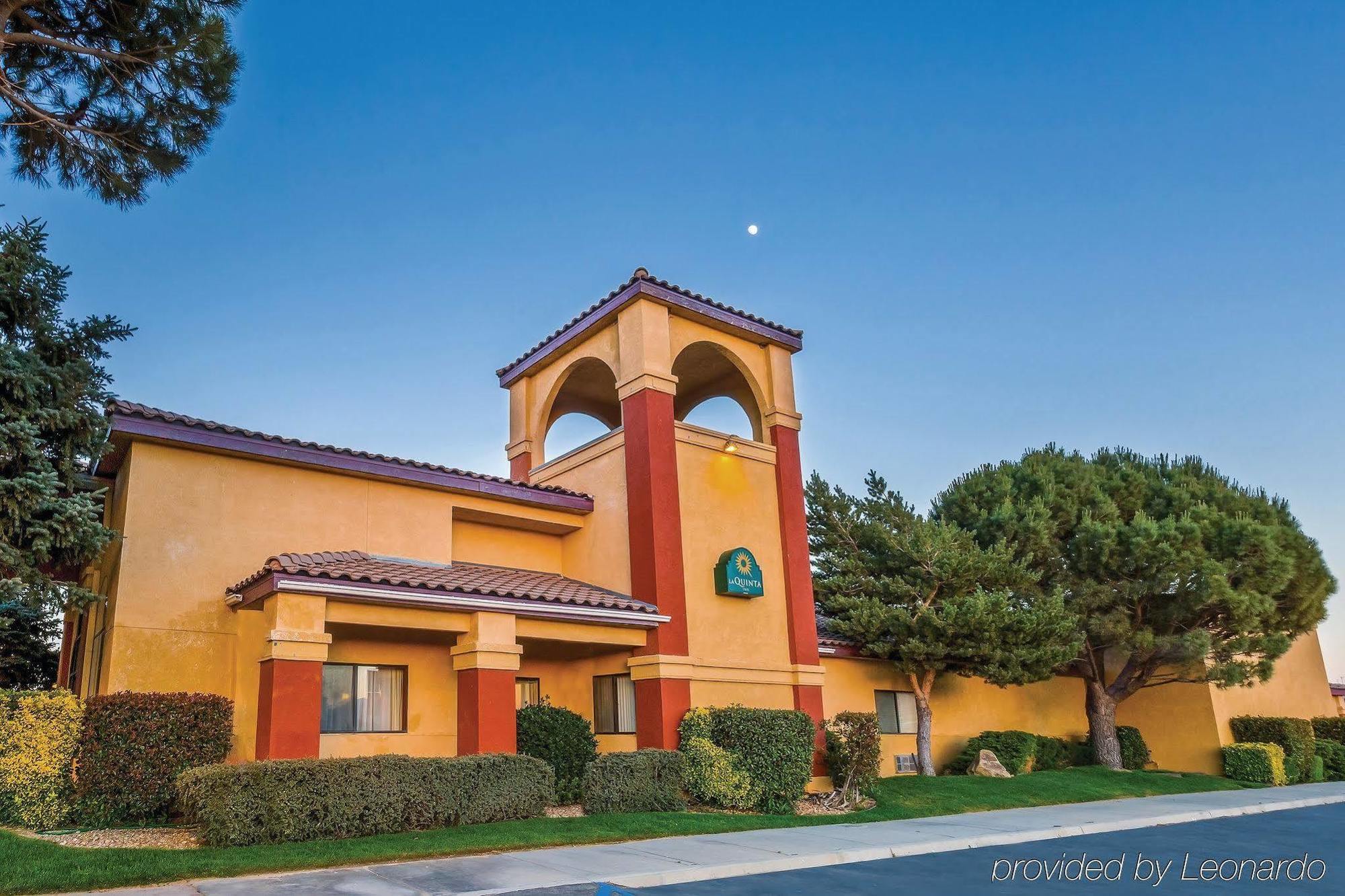 Baymont By Wyndham Tehachapi Hotel Екстериор снимка